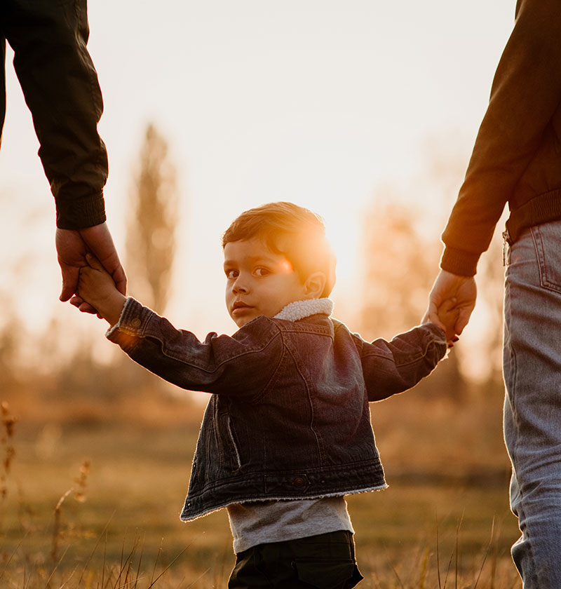 child and parents